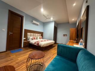 Hotel Candy Near Bestech-IISER-ISB-Railway Station Airport Road Mohali Chandigarh - 0