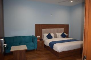Hotel Candy Near Bestech-IISER-ISB-Railway Station Airport Road Mohali Chandigarh - 2