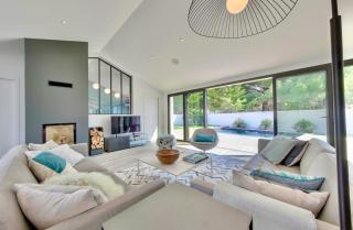 890 Les Barjottes - Modern Villa and Heated Pool - 3