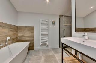 890 Les Barjottes - Modern Villa and Heated Pool - 2