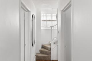 Central London Flat 5 min to Tube Sleeps 5 - 1