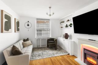 Central London Flat 5 min to Tube Sleeps 5 - 0