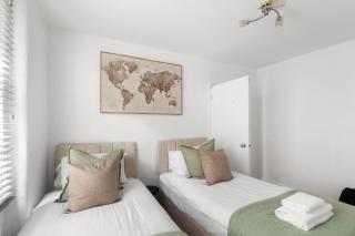 Central London Flat 5 min to Tube Sleeps 5 - 2