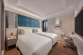 La Siesta Premium Lakeside - 3