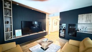 Elegancy, Technology and Private Garden in Downtown - 8