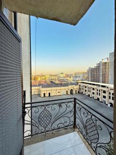 Bobur Elite 73 by Royal Rentals - 1