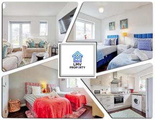 Modern 3-Bed 3-Bath Home - Quiet Road - Parking For 2 Cars - LMV Property - 9