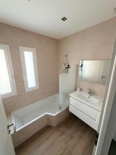 Villa de 120m2 avc jardin 3 chambres 8 Voyageurs - Vénissieux - 2