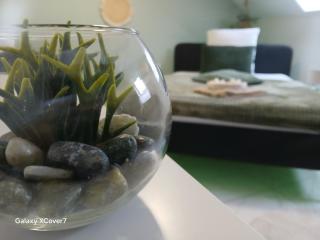 HONOR - Green Room - 3