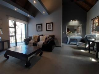 Galagos Guest House - 1