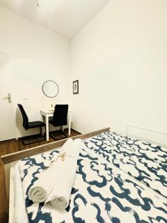 Cozy 5 BR Shared Apartment for 10P 10-Min to Kaufpark Alterlaa - 4