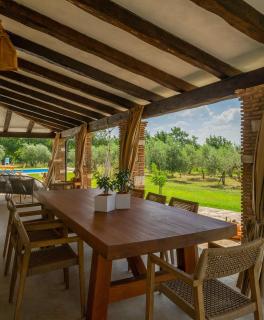 Spacious country villa with private pool - 9