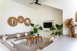 Tanahlot Beachview Rooftop Villa - 5