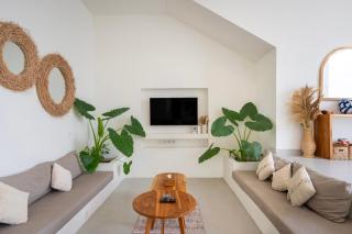 Tanahlot Beachview Rooftop Villa - 3