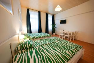 Cozy Central Vero Apartment - 8