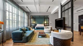 Luxe Executive Pad 2 Bed 2 Bath Suite - 1