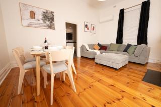 The Arches-Beautiful 3-Bedroom Family Stay Near Adelaide Oval, City Events and Amazing Dining - 1
