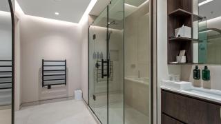 Luxe Executive Hideaway 2 Bed 2 Bath - 3