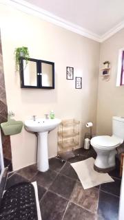 Pretty little room - 2