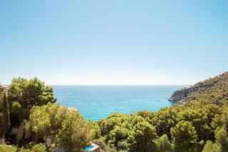 Villa with Heated Pool, Sauna & Sea Views - 0