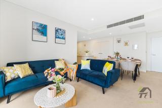 3 bedroom apartment in the bustling neighborhood of Arncliffe - 0