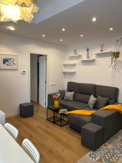 2 Bed Flat - Sleeps 4 - Parking - Wifi - 7