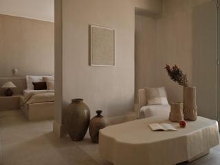 Akria Seaside Suites - 5