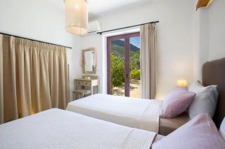 Villa Phos Stone and Wood Sanctuary with Private Pool Near Sivota - 3