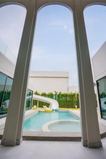 Lucky Pool Villa Cha-am - 8