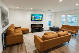 Bright Corner Home Retreat Near SoFi - 7