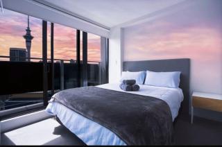 City life Skytower view with Balcony Famliy Retreat - Auckland - 0