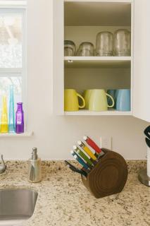 Family Holiday Retreat is Here- Yard, Fire Pit, Cloudy Beds, SoCO Eats and Shop - 8