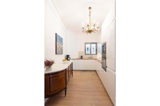 Bright Urban Retreat in Athens - 1