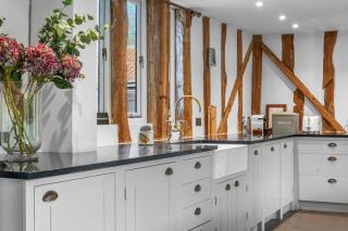 Scotland Hall Barn - 9