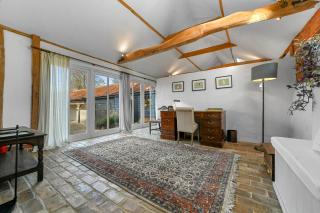 Scotland Hall Barn - 6