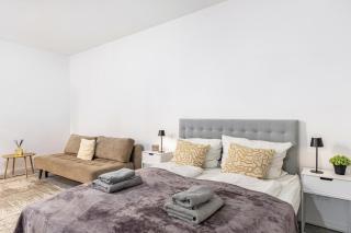 Jomi Stays Steglitz - 8