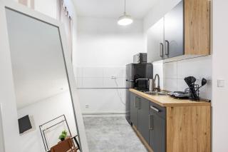 Jomi Stays Steglitz - 1