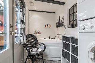 Charming Townhouse By The Harbour - 8