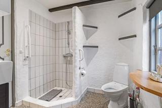 Charming Townhouse By The Harbour - 3