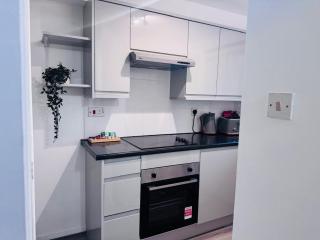 Oakley Retreat in Grays - 1