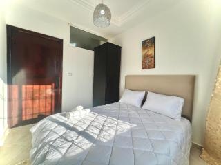 Modern Downtown Apartment 2 min from the Beach - 2