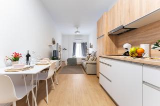 MalagaSuite Modern Scape Apartment - 8