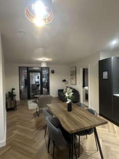 Bright & Contemporary 1BED Apartment in Birmingham - 4