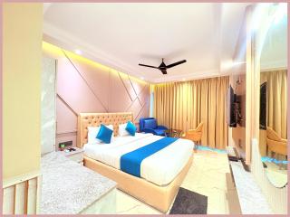 New Marine Drive Road SkyRise Dreamland Beachfront Sea View Hotel # Air Conditioning Luxury Room # Lift # Restaurant - Parking Facilities - Best Luxuary Hotel In Puri - 3