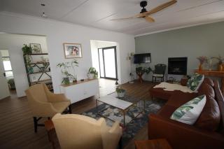 Newly Rennovated 4-Bed Family Home Near Cliff Path - 1