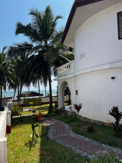 Green Protection Beach House Ghana - 3