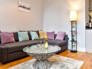 Beautiful 1 Bedroom Apartment in Newport Centre - Pass the Keys - 4