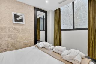 Valletta Two-Bedroom Retreat - 4