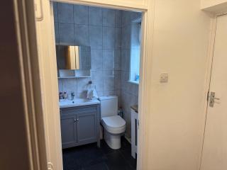 Knotty Ash - 3 Beds - Sleeps 6 - On-Site Parking - 7