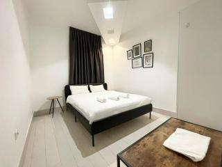 2Bedroom Suite 9 with shelter - 7